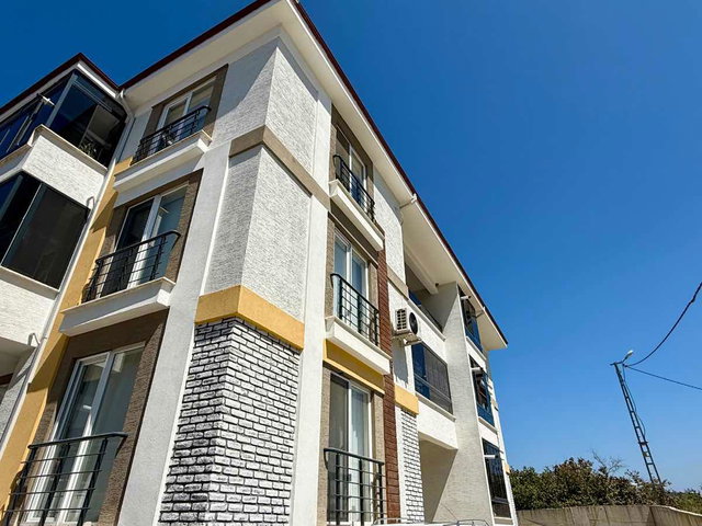 REMAX DESIGN FERİZLİ İSTİKLAL'DE MERKEZİ KONUMDA 2+1 DAİRE