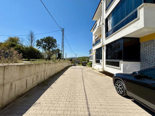 REMAX DESIGN FERİZLİ İSTİKLAL'DE MERKEZİ KONUMDA 2+1 DAİRE