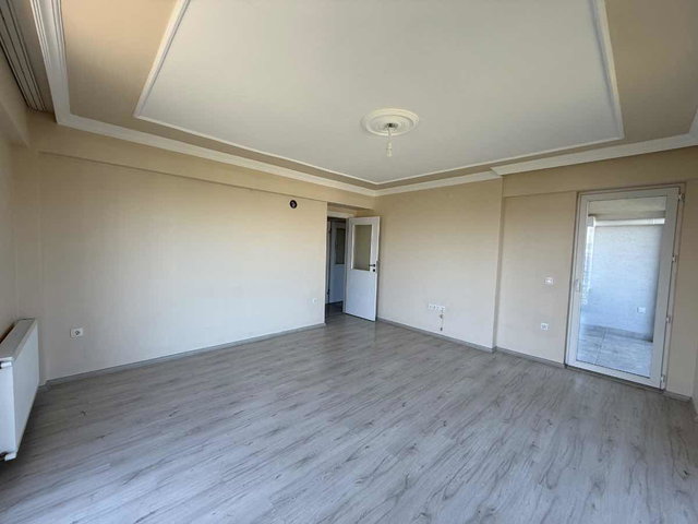 REMAX DESIGN FERİZLİ İSTİKLAL'DE MERKEZİ KONUMDA 2+1 DAİRE