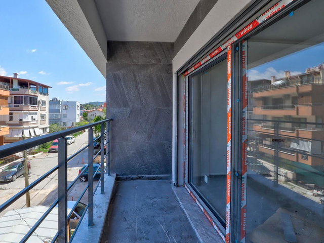 DİKİLİ GAZİPAŞA YAKAMOZDA EŞŞİZ DAİRE