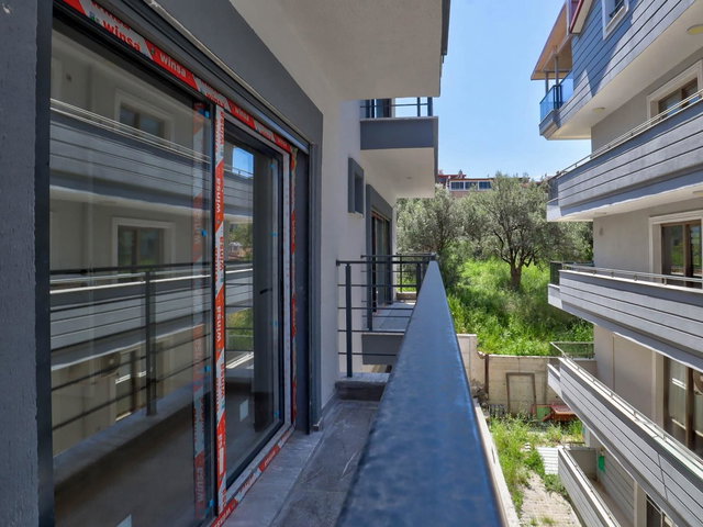 DİKİLİ GAZİPAŞA YAKAMOZDA EŞŞİZ DAİRE