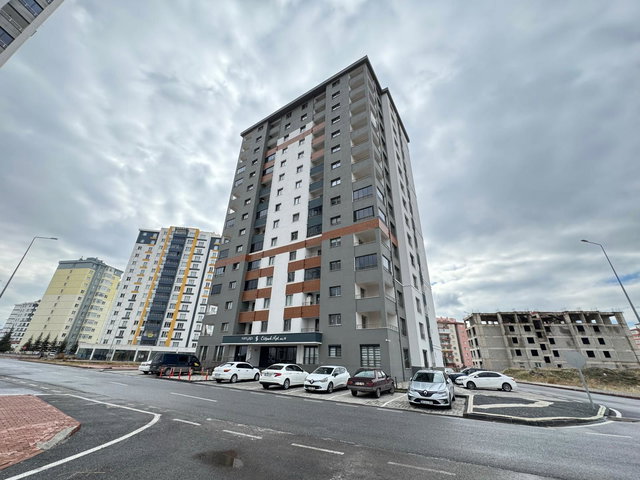 ZÜMRÜT MAHALLESI KADIR HAS CADDESI ÜZERI KIRALIK LÜKS 3+1 DAIRE