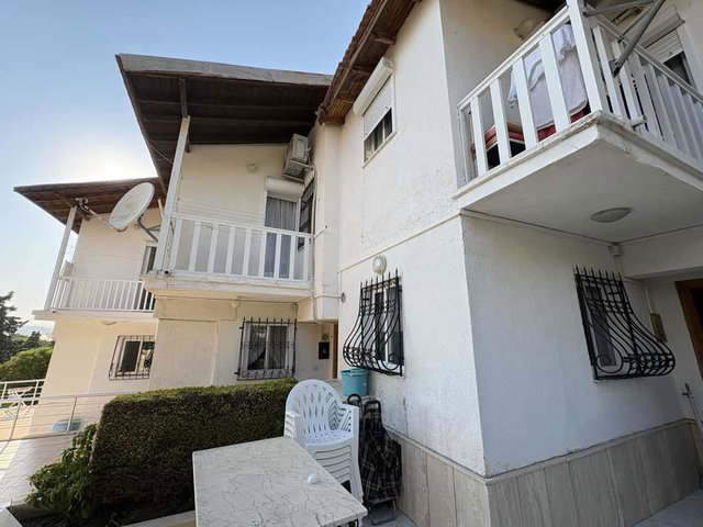 ÇEŞME PAŞALİMANI’NDA DENİZE YAKIN 3+1 VİLLA