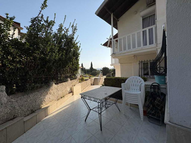 ÇEŞME PAŞALİMANI’NDA DENİZE YAKIN 3+1 VİLLA
