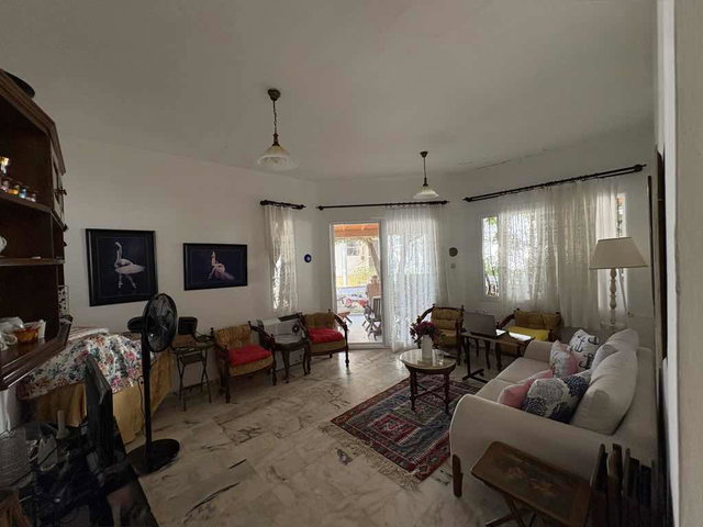 ÇEŞME PAŞALİMANI’NDA DENİZE YAKIN 3+1 VİLLA