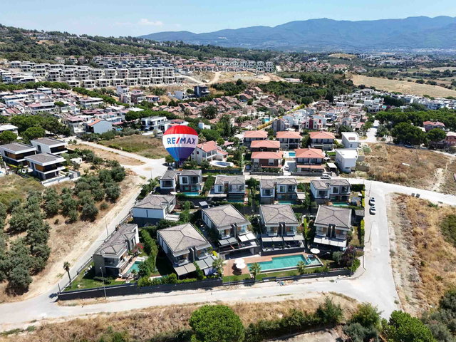 SOĞUCAK'DA PANORAMIK DENIZ MANZARALI MÜSTAKIL ULTRA LÜKS VILLA