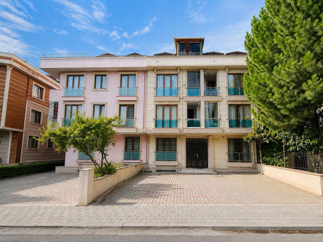 ATAŞEHİR ÖRNEK'TE 4+1 | 137 M² NET | TERASLI | ÇATI DUBLEKSİ
