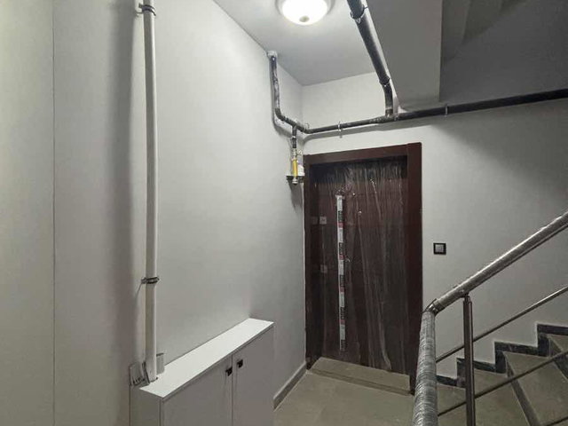BİGA YENIYAKA'DA KIRALIK 2+1 YERDEN ISITMALI YÜKSEK GIRIŞ DAIRE