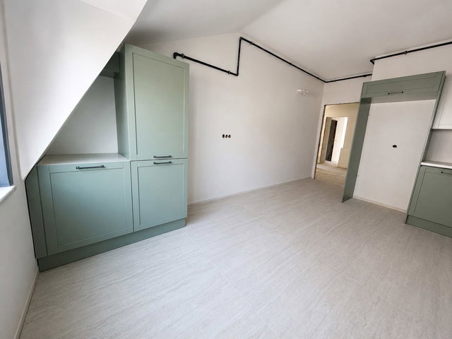 ÜSKÜDAR VALİDEBAĞ SİTESİNDE 4+1 DUBLEKS 212 M² NET 19 M² TERAS