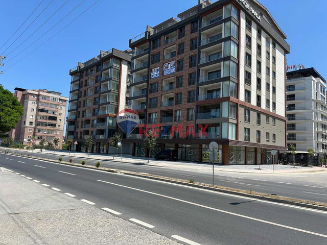 GÖKÇE PARLA YENİ YAPILMIŞ PROJE DE SIFIR K İ R A L I K 2+ 1 DAİRE