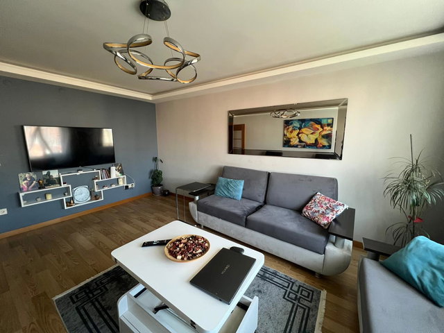 ATAŞEHIR TÜRKİŞ BLOKLARINDA DEKORASYONLU SATILIK 2+1 ARA KAT