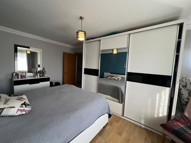 ATAŞEHIR TÜRKİŞ BLOKLARINDA DEKORASYONLU SATILIK 2+1 ARA KAT