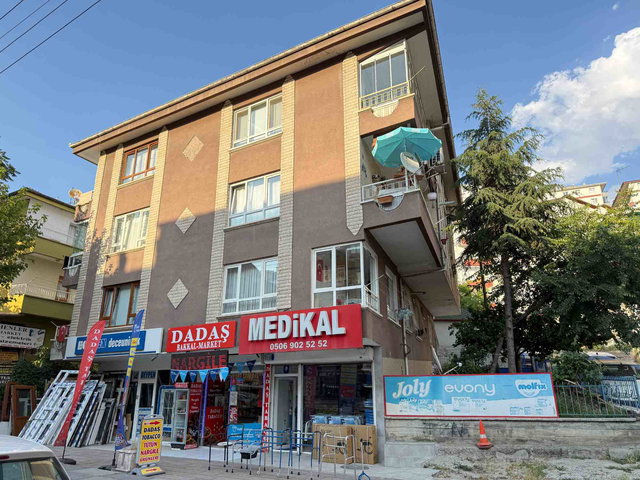 DUTLUK GÖBEK YAKINI KOZLUCA SOK.  ARA KAT SATILIK BAĞIMSIZ 3+1 DAİRE