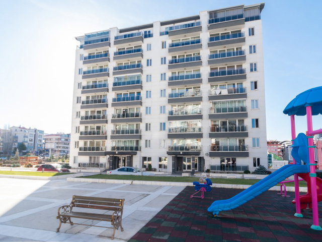 YILDIZEVLER MEGAPARK SİTESİNDE BALKONLU GENİŞ 1+1 DAİRE