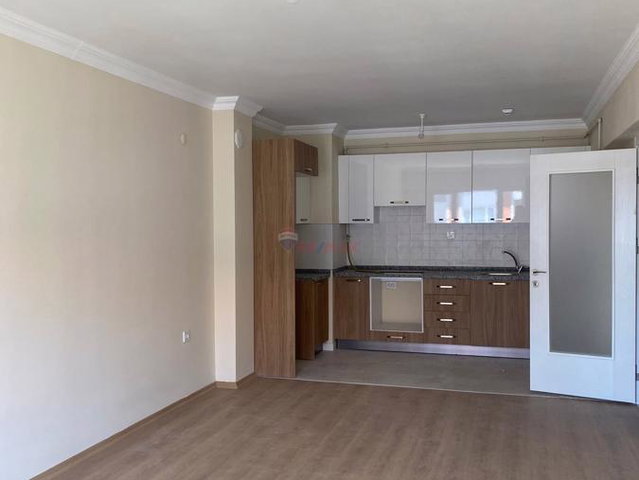 KARTEPE SAĞLIKKENT SİTESİNDE KİRALIK 2+1 DAİRE