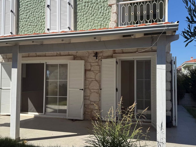 SARIMSAKLI PLAJI’NA 150 MT. MESAFEDE SATILIK 3+1 VILLA