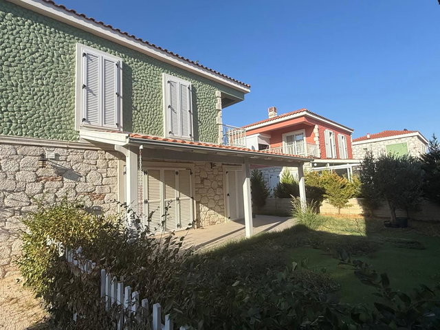 SARIMSAKLI PLAJI’NA 150 MT. MESAFEDE SATILIK 3+1 VILLA