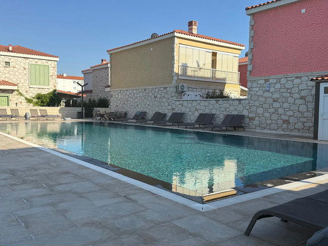 SARIMSAKLI PLAJI’NA 150 MT. MESAFEDE SATILIK 3+1 VILLA