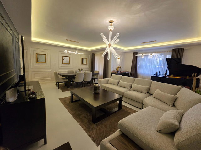 YEŞİLKENT 2 SİTESİ’NDE GENİŞ 3+1 | 160 M² NET | GİRİŞ KAT | FATURALI SATIŞ  (1. KALITE MOBILYA)