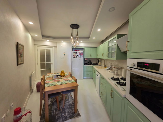 YEŞİLKENT 2 SİTESİ’NDE GENİŞ 3+1 | 160 M² NET | GİRİŞ KAT | FATURALI SATIŞ  (1. KALITE MOBILYA)