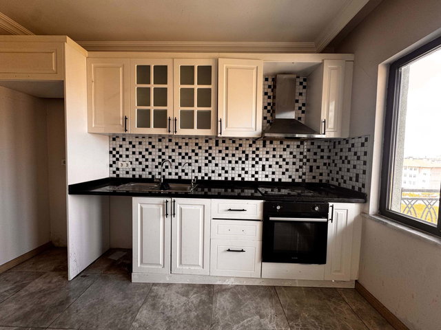 METROBÜSE YÜRÜME MESAFESİ BALKONLU 2+1 KİRALIK DAİRE