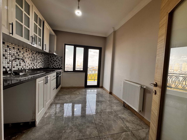 METROBÜSE YÜRÜME MESAFESİ BALKONLU 2+1 KİRALIK DAİRE