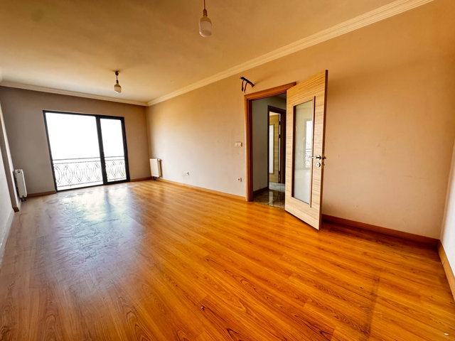 METROBÜSE YÜRÜME MESAFESİ BALKONLU 2+1 KİRALIK DAİRE