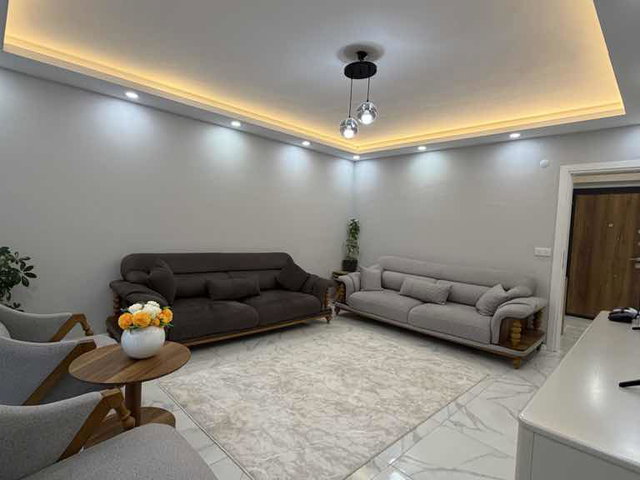 REMAX MAVİ’DEN KORUCUKTA SATILIK GENİŞ 2+1 CAM BALKONLU DAİRE