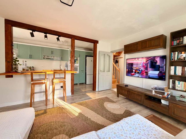 ARMAĞANEVLER 23 NISAN CADDESI TERAS BALKONLU 4+1 SATILIK DAIRE