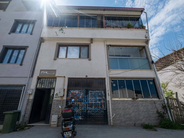 REMAX AREA DAN YUNUSELI MERKEZDE SATILIK 3+1 BAHÇELI DAIRE