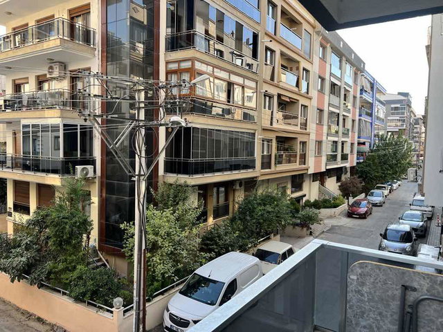 ŞEMİKLERDE SATILIK LÜKS 2+1