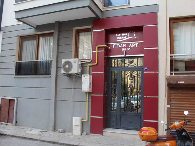 ŞEMİKLERDE SATILIK LÜKS 2+1