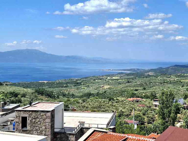 ASSOS SAZLI KÖYÜ SATILIK ŞİRİN TAŞ EV