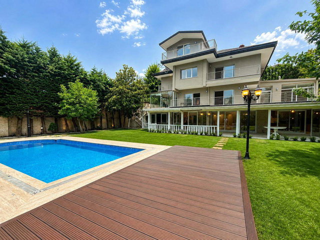 ACARKENT’TE YENİLENMİŞ, ÖZEL HAVUZLU 8+2 ULTRA LÜKS VİLLA