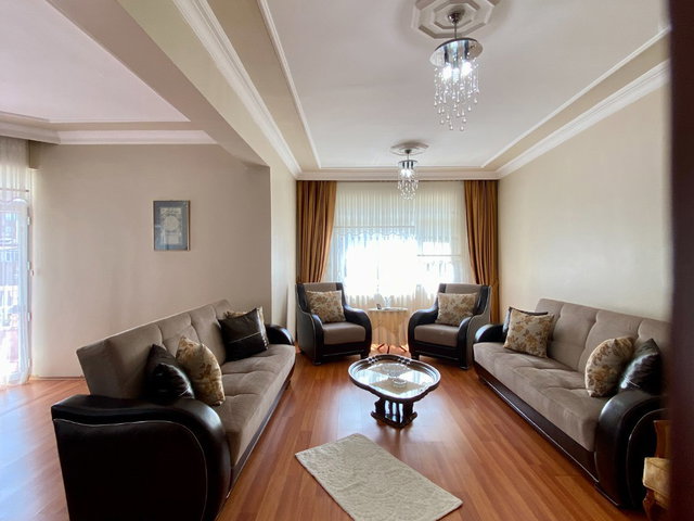 REMAX GALA'DAN BAHÇEŞEHIR BOĞAZKÖYDE ÖNÜ AÇIK GENIŞ FERAH ARA KAT KÖŞE DAIRE