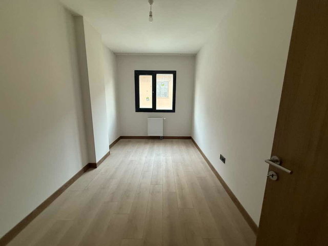ÇENGELKÖY RASATHANE SİTE İÇİ ARA KAT YÜKSEK KAT SIFIR 3+1