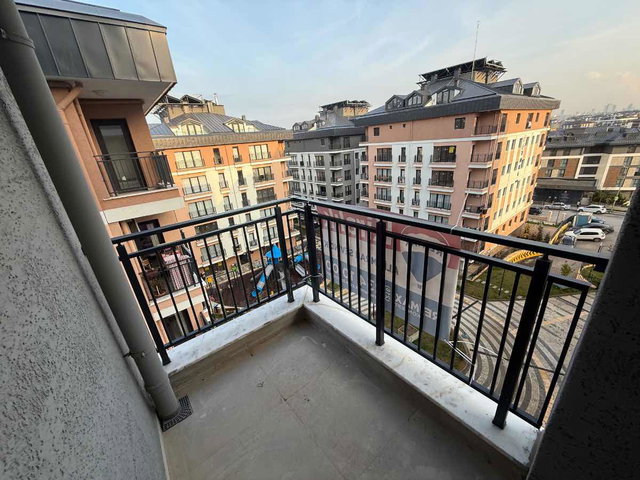 ÇENGELKÖY RASATHANE SİTE İÇİ ARA KAT YÜKSEK KAT SIFIR 3+1