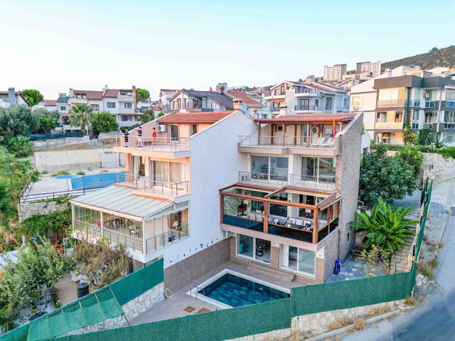 MARİNADA PANORAMİK MUHTEŞEM DENİZ MANZARALI ÖZEL HAVUZLU 8+2 VİLLA