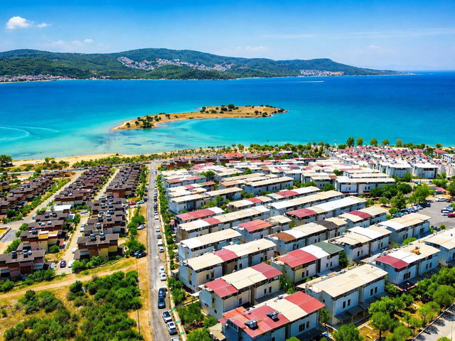 DENİZE SIFIR SİTE İÇİ 2+1 KELEPİR VİLLA