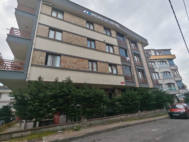 FATİH MAH. DOSTLAR SITESI'NDE SATILIK 2+1 DAIRE