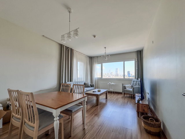 ATAŞEHİR ATAPARK KONUTLARI GOLF CEPHELİ ÖNÜ AÇIK 2,5+1