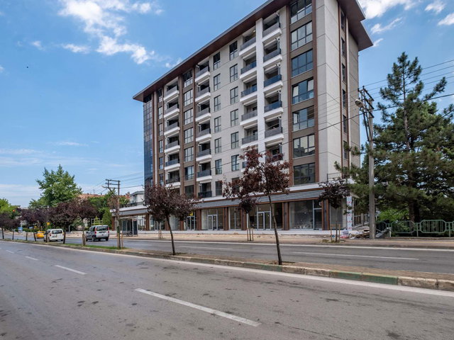 REMAX AREA DAN CADDE ÜZERINDE SATILIK ARA KAT SIFIR 3+1 DAIRE