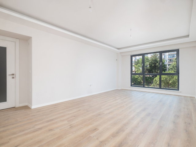 REMAX AREA DAN CADDE ÜZERINDE SATILIK ARA KAT SIFIR 3+1 DAIRE