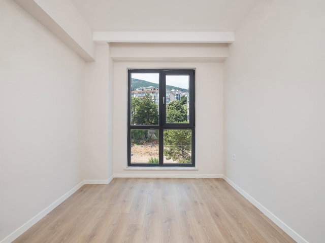 REMAX AREA DAN CADDE ÜZERINDE SATILIK ARA KAT SIFIR 3+1 DAIRE