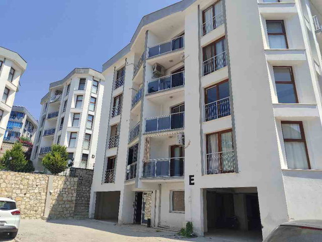 KUŞADASI’NDA SİTE İÇİNDE 2+1 , BALKONLU, BOŞ KİRALIK DAİRE