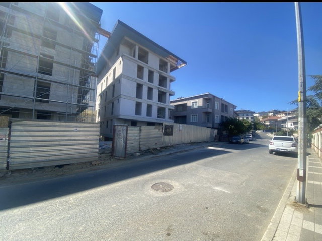 ÇENGELKÖY DE MERKEZİ KONUMDA SATILIK 4+1 DUBLEKS DAİRE