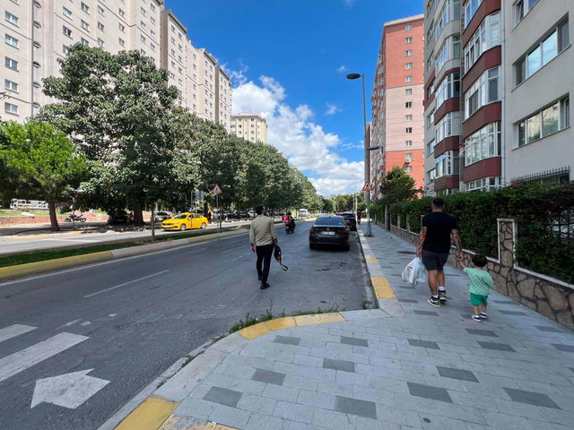 BEYLİKDÜZÜ BARIŞ MAHALLESİ' NDE 8. KAT 3+1 | 145 M² NET | BALKONLU, KREDİYE UYGUN