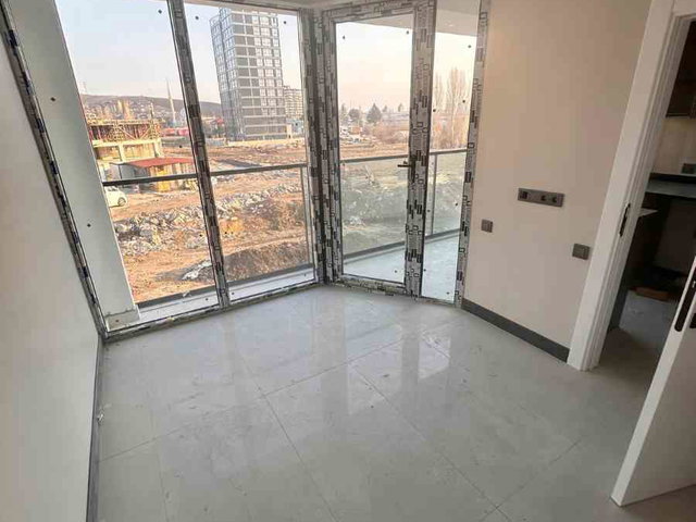 ESENBOĞA HAVAALANI YAKINI  SENDİEGO REZİDANS TA SATILIK 1+1 HAVUZLU DAİRE