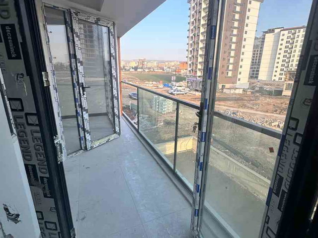 ESENBOĞA HAVAALANI YAKINI  SENDİEGO REZİDANS TA SATILIK 1+1 HAVUZLU DAİRE