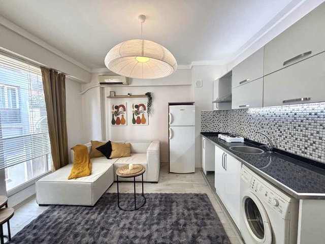 MERKEZİ KONUM ARAKAT LÜKS EŞYALI KREDİYE UYGUN SATILIK 1+1 DAİRE